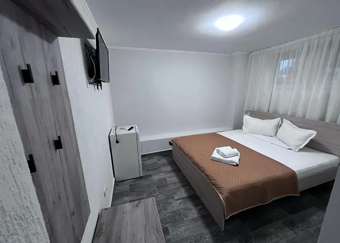 בית אירוח Amy Asterias אפורי נורד