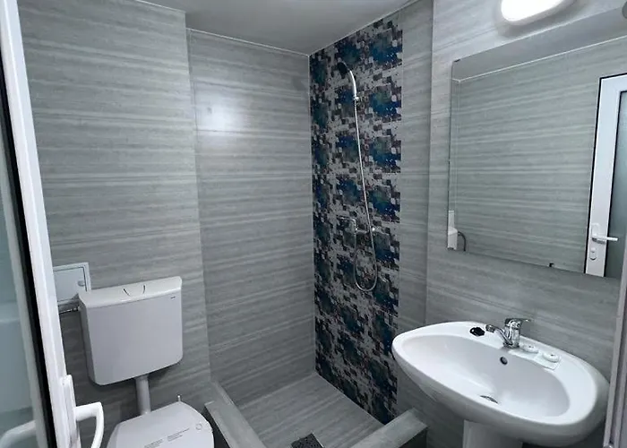 Amy Asterias בית אירוח