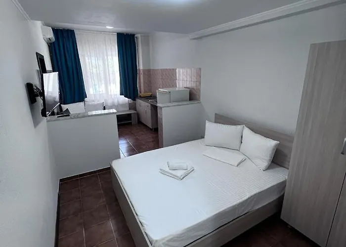 Amy Asterias אפורי נורד