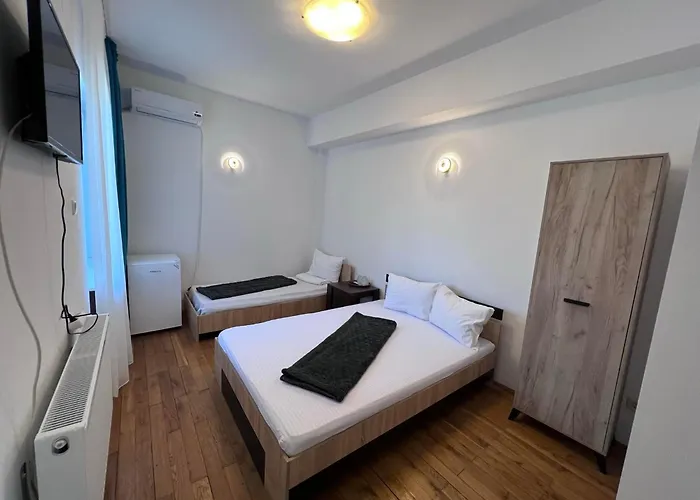 Amy Asterias בית אירוח