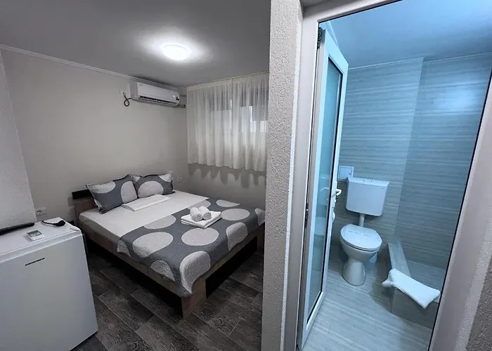 בית אירוח Amy Asterias